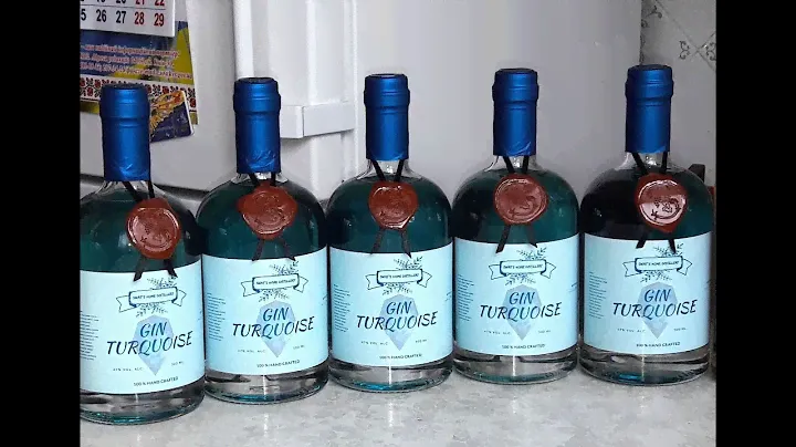 Голубой джин "Turquoise". Фишка с цветом ))