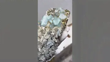 1414 grams Aquamarine specimen