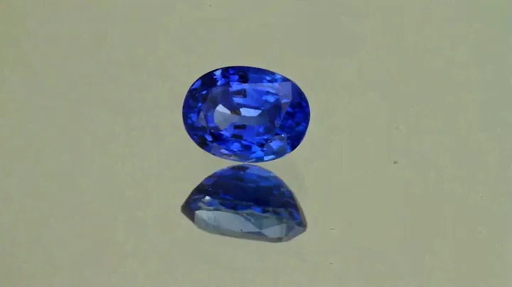 Fine oval sapphire from Ceylon weigh 2.05 carats.