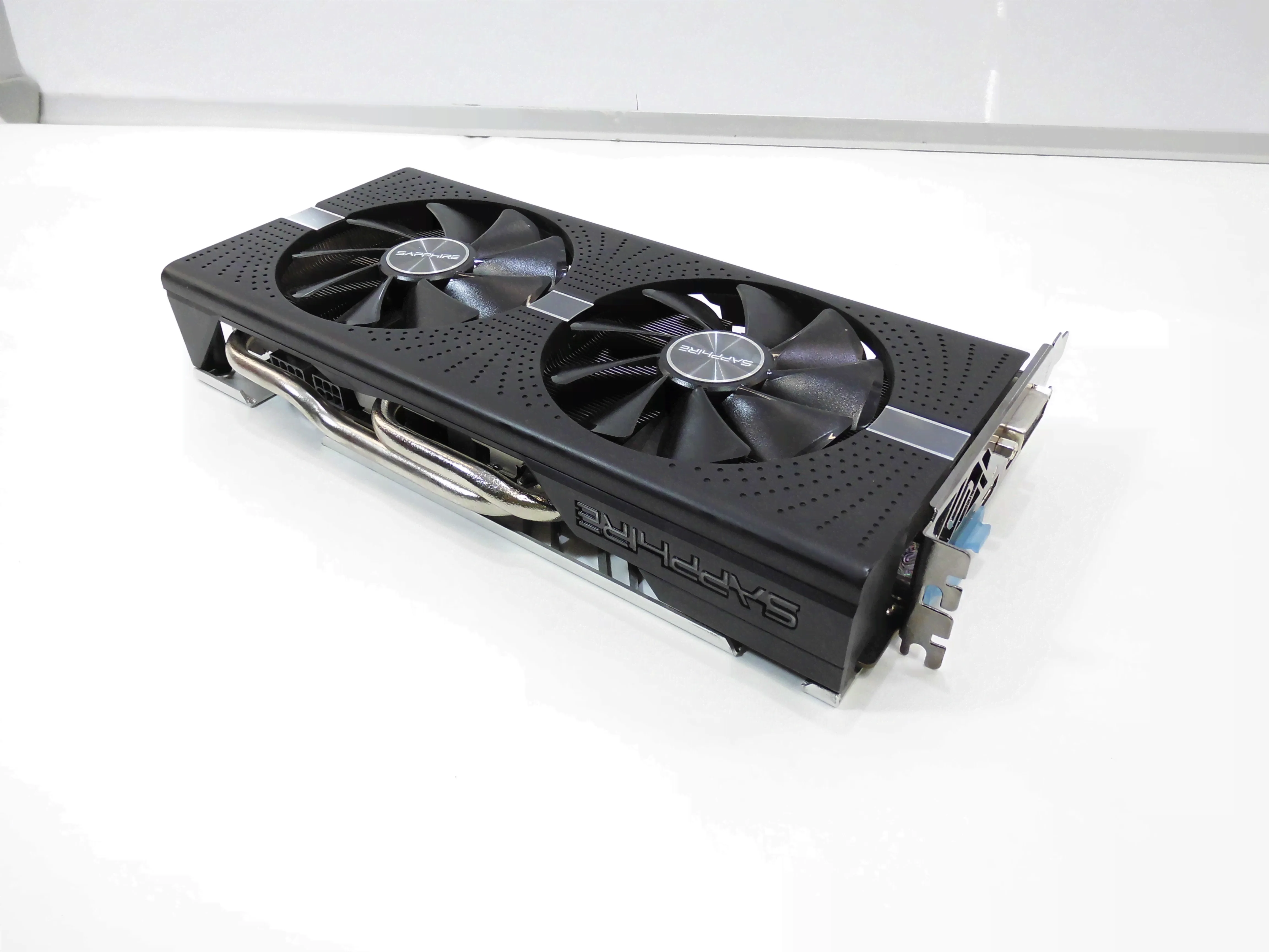 Видеокарта Sapphire RADEON RX 580 OC Nitro+ 4 Гб