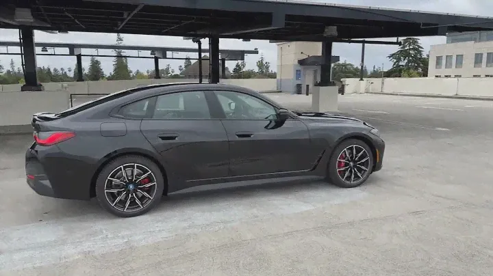 Tour the 2024 i4 xDrive40 in Black Sapphire | 4K