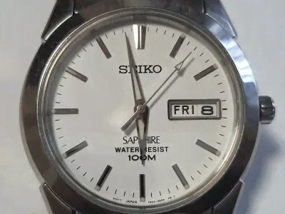 Часы Seiko Sapphire 100m в отличном состоянии.