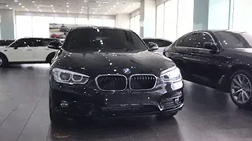 BMW 118d spt Black Sapphire(475) & Black Seats