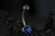 Украшение в пупок 2 Gem Sapphire